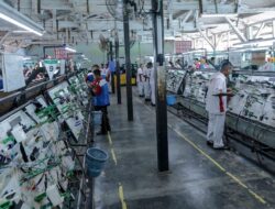 Staf Ahli Gubernur Tinjau Teaching Factory di SMK Subang