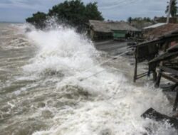 BMKG: Potensi Banjir Rob di Pesisir Jawa Barat hingga 4 November 2025