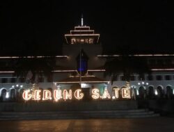 Efisiensi Anggaran, Gedung Sate di Atas Pukul 21.00 Sudah Gelap Gulita
