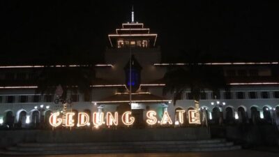 Efisiensi Anggaran, Gedung Sate di Atas Pukul 21.00 Sudah Gelap Gulita
