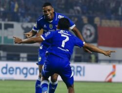 Super League 2025-2026: Persib Bandung vs Persis Solo 2-0,  Pangeran Biru Rebut 3 Poin Penting