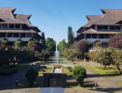 Pemprov Jabar Gelontorkan Rp 4 Miliar Lunasi UKT 400 Mahasiswa ITB