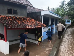 Sungai Cipacing Meluap, Rumah Warga di Kampung Gunung Limbangan Garut Terendam