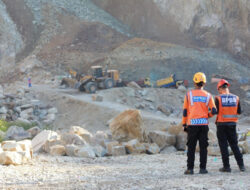Cairrr! Kompensasi Penutupan Tambang Bogor, Dedi Mulyadi Bantu Beri 9.300 Warga