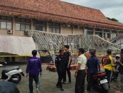 Atap Bangunan Unsil Tasikmalaya Roboh, Belasan Mahasiswa Terluka