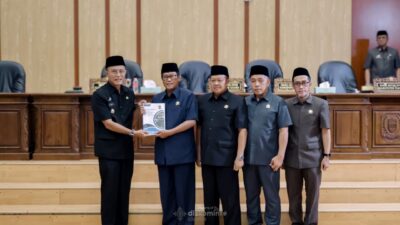Rapat Paripurna DPRD Kabupaten Ciamis, Bupati Herdiat Sampaikan Dua Raperda Strategis