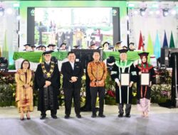 Kemenkum Jabar Serahkan Hak Cipta bagi Wisudawan Terbaik UNINUS