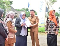 Bupati Dony Memberikan Apresiasi dan  Penghargaan untuk Pegiat Literasi
