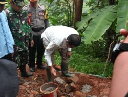 Padat Karya Bangun Jalan Usaha Tani di Sahang Dayeuhluhur
