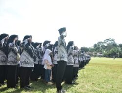 Untuk Lebih Dekat dengan Masyarakat, Upacara  HUT PGRI Dilaksanakan di Kecamatan