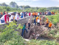 KLHK dan DLH Kabupaten Bekasi Gelar Aksi Jumat Bersih di Cikarang Selatan