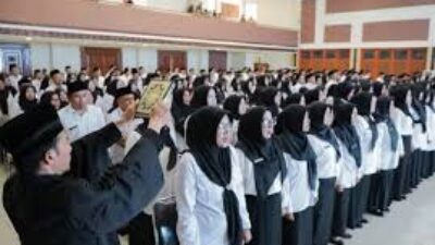 Bupati Bandung Dadang Supriatna Lantik 309 Kepala Sekolah