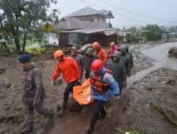 BNPB: Korban Meninggal Akibat Bencana Hidrometeorologi di Aceh, Sumut, dan Sumbar Mencapai 303 Jiwa