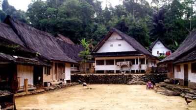 Kampung Naga Tasikmalaya: Jejak Tradisi, Filosofi Hidup, dan Keteguhan Warga Menjaga Adat Leluhur