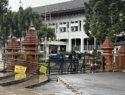 RIBUT-RIBUT Gerbang Gedung Sate: Pengamat Nilai Renovasi Tidak Proporsional, Dedi Mulyadi Beri Pembelaan