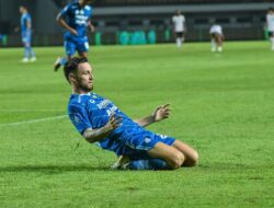 Duel Krusial Persib vs PSM, Marc Klok Usung Misi Juara