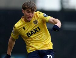 Persib Panen Hadiah Miliaran, Rumor Bomber Baru Oxford United, Ole Romeny Siap Merapat? 