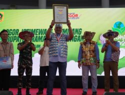 Pemkab Bogor Raih Rekor MURI Melalui Pameran Kerajinan Daur Ulang Desa Terbanyak