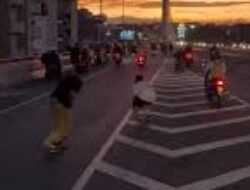 Viral Aksi Pemuda Main Skateboard di Flyover Pasupati, Begini Reaksi Farhan  