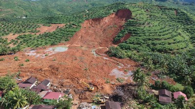 Longsor Arjasari Bandung Barat, Timbun Tiga Orang Warga