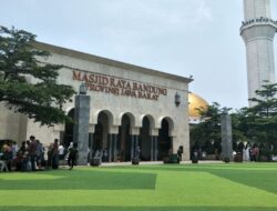 Pemerintah Jabar Stop Bantuan Keuangan, Masjid Raya Bandung Andalkan Infak untuk Operasional