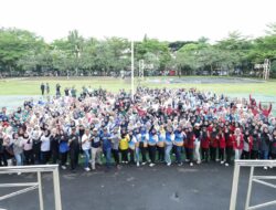 Senam Sambil “Beberesih”, Seluruh Pegawai Pemkab Ciamis Keroyok Sampah di Taman Lokasana