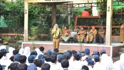 Pesan Wabup Fajar tentang Adab dan Ilmu tuntuk Pelajar SMPN 1 Paseh