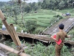 Rusak Kerena Pergerakan Tanah, Jembatan Cibayawak Maret Ini Mulai Diperbaiki
