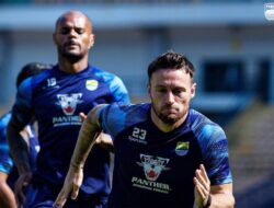 Meski Didera Cedera, Lini Striker Persib Masih Aman