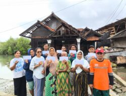 Baznas Salurkan Bantuan Rp 1 Juta per Rumah bagi Korban Puting Beliung di Muaragembong