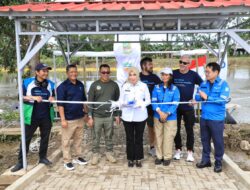 Pemkab Bekasi Terima Bantuan Kapal Penjaring Sampah Sungai dari Jerman