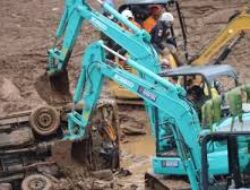 Kontur Tanah Labil Hambat Pencarian Korban Longsor Cisarua KBB