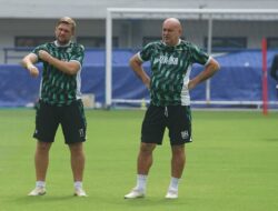 Bojan Hodak Bangga Persib Diisi Banyak Pemain Muda