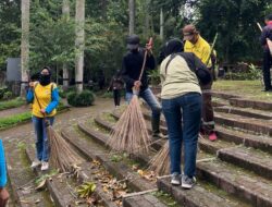 Respon Keluhan Warga, Kecamatan Coblong Gaspol Bersihkan Kebun Binatang Bandung