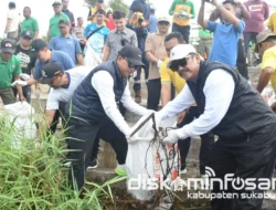 Bupati Pimpin Aksi Bersih Pantai Gadobangkong,  Pemkab Sukabumi Tegaskan Prioritas Perawatan Fasilitas Publik