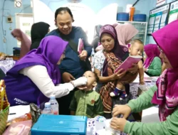 Bulan Vitamin A, Camat Sukmajaya Ajak Orang Tua Bawa Balita ke Posyandu