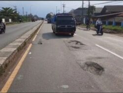 Jalan Nasional di Pantura Rusak, Dedi Mulyadi Minta Maaf