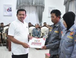 Pemkab Sumedang Berikan Insentif untuk 5.635 Satlinmas