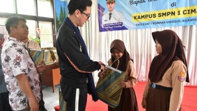 Pemkab Sumedang Mulai Salurkan Bantuan Pendidikan
