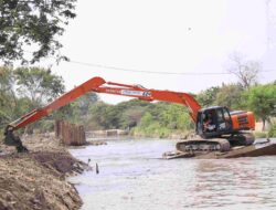 Pasca Bencana Banjir, Pemkab Bekasi Lakukan Percepatan Normalisasi Sungai CBL dan Ciherang
