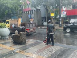 Hujan Tak Hambat Perapian Bekas Galian IPT di Sejumlah Ruas Jalan Kota Bandung
