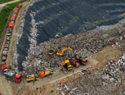 TPA Sarimukti Kembali Dibuka, DLH Kerahkan 1.025 Personel Tangani Sampah di 71 Titik