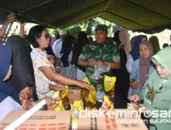 Jelang Lebaran Bazar Ramadan TNI Sediakan Sembako Terjangkau bagi Masyarakat Sukabumi