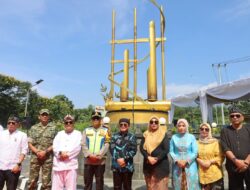 Tegaskan Identitas Budaya Dunia, Bupati Kuningan Resmikan Tugu Angklung