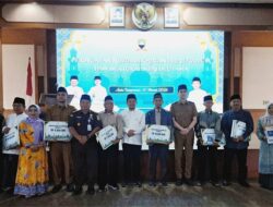 Bupati Sumedang Serahkan Insentif Rp9 Miliar untuk 4.500 Guru Ngaji Diniyah