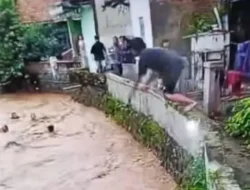 6 Warga Hanyut di Sungai Cibanjaran Kab Bandung, Satu Tewas