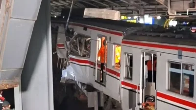 Tabrakan Maut Kereta di Bekasi, KA Jakarta-Bandung Terlambat
