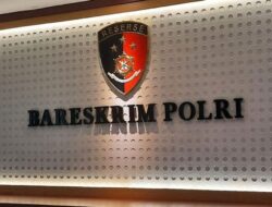 Bareskrim Polri Gerebek Gudang Impor Pakaian Bekas di Padalarang KBB