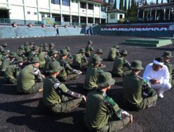 Hina Guru, 9 Murid SMAN 1 Purwakarta Merasakan Barak Militer 