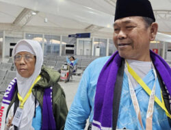 Pasangan Jual Sayuran di Cirebon Ningkat Haji, Ngahémat Rp 20.000 per Dinten